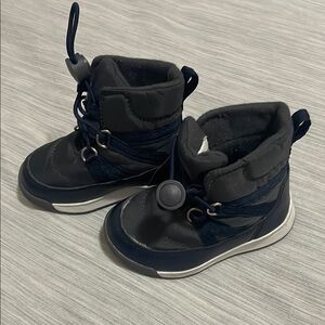 The Children's Place Blue Winter Boots SIZE 5 toddler- LIKE NEW